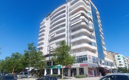apartament de vanzare in bulevardul principal Vlora