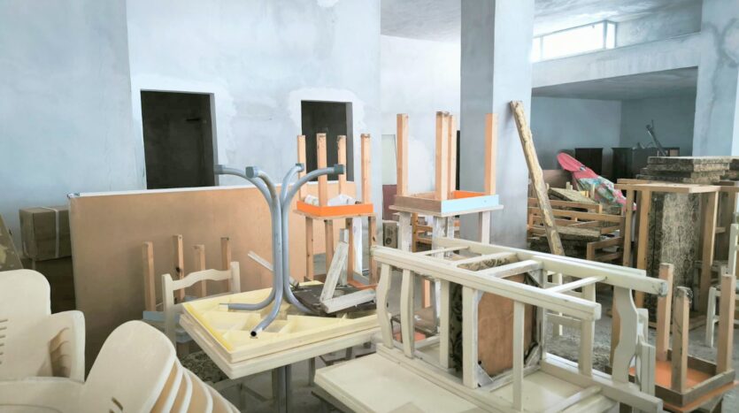 Shop for sale in Vlora in a beachfront building