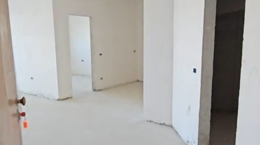 Two bedroom apartment in Vlore near the promenade