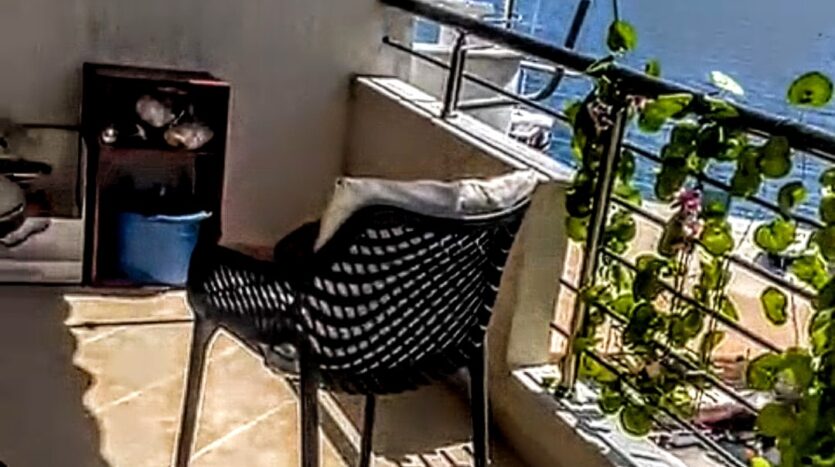 Beachfront apartment for sale in Saranda