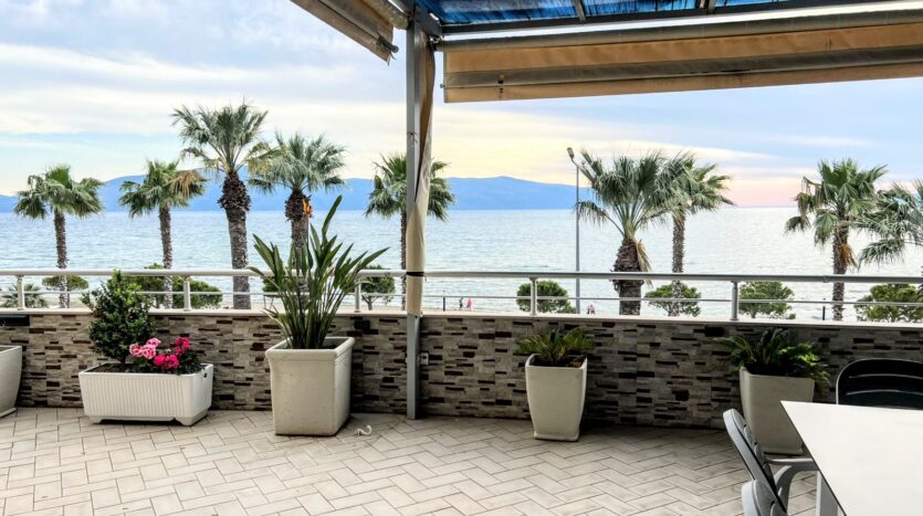 Apartment in Vlora with spacious terrace.