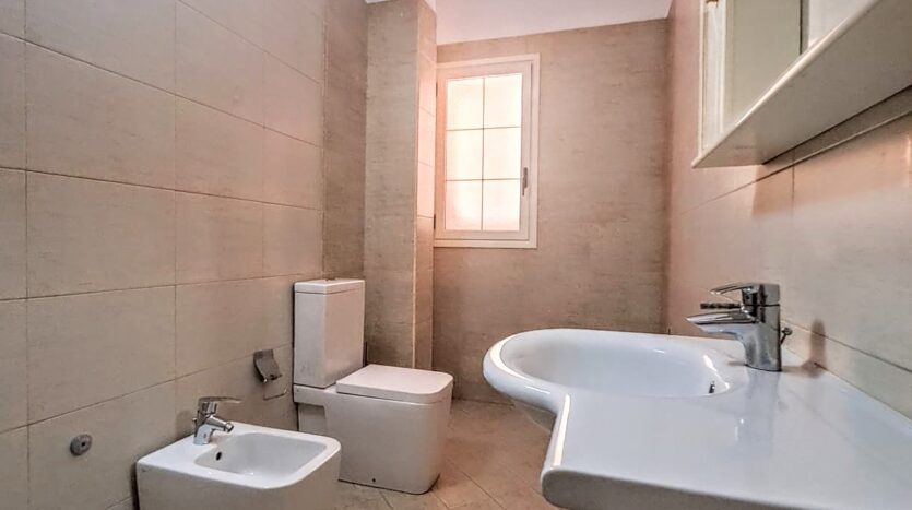 Four bedroom apartment for rent in Vlora